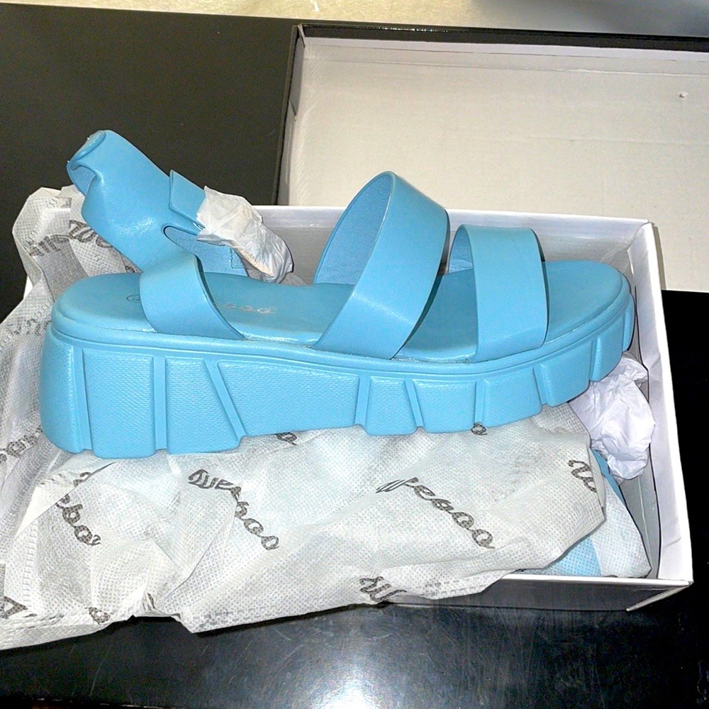 The Blue Version Of the Women Sneaker Sandles!!!